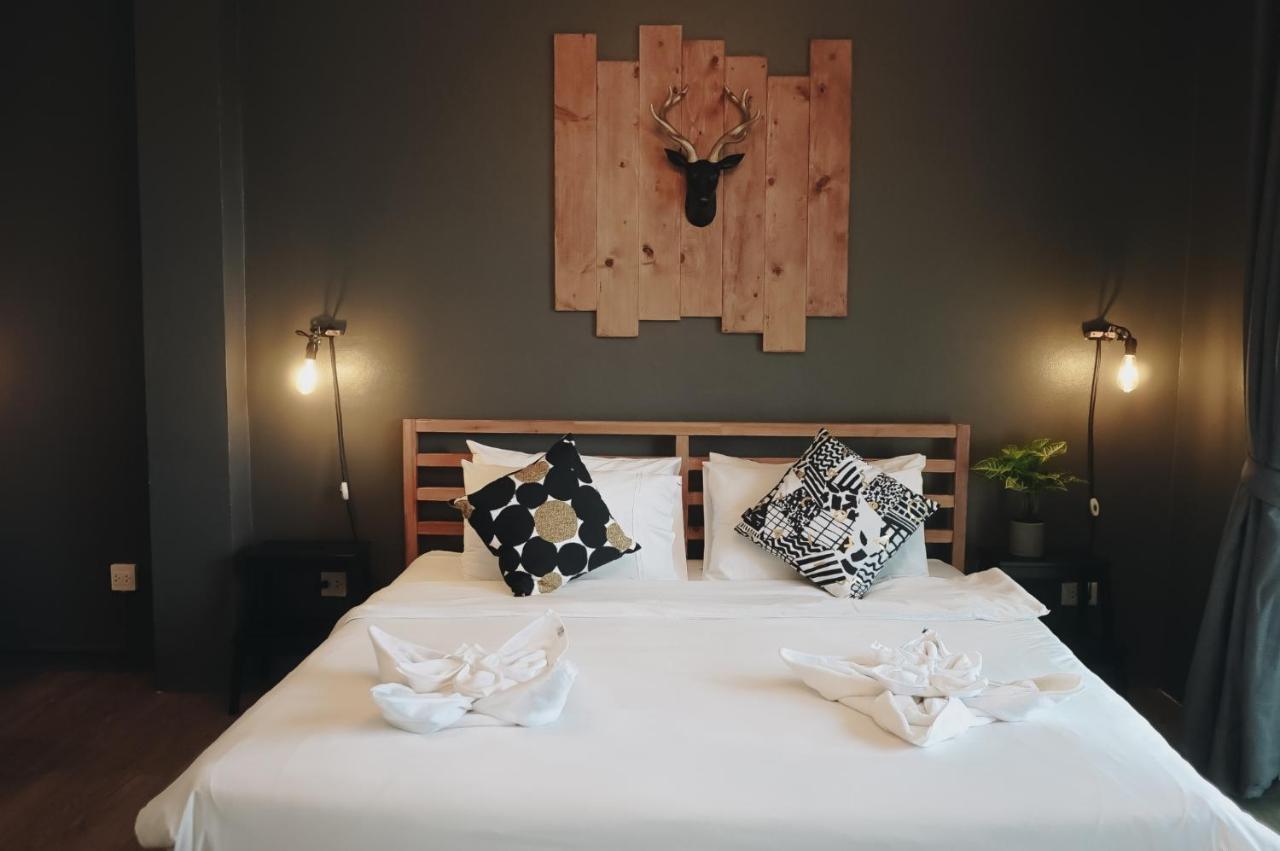Thira House Hotel Karon Exterior photo
