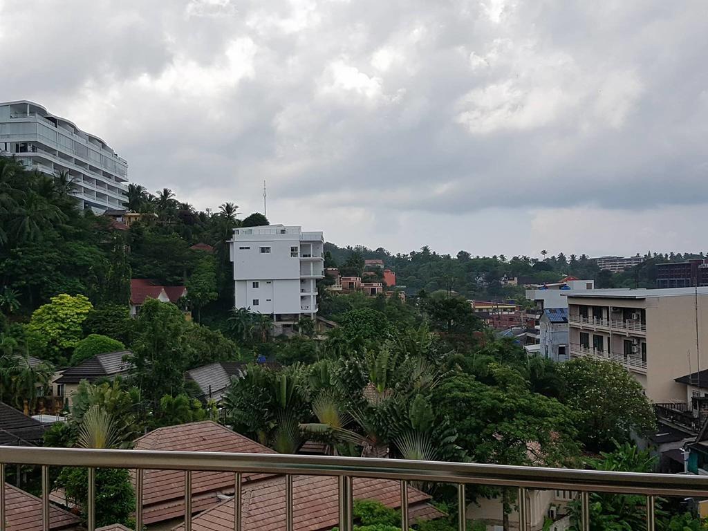 Thira House Hotel Karon Exterior photo