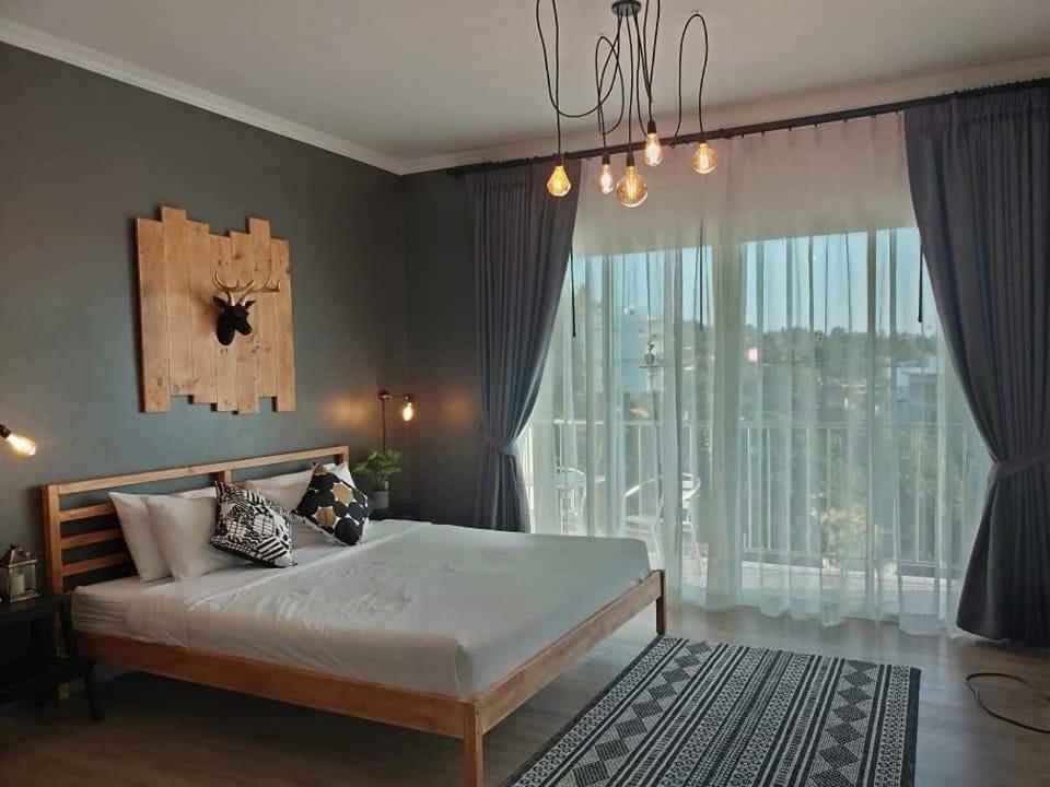 Thira House Hotel Karon Exterior photo